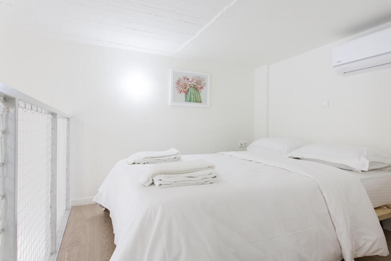 Relax In This Funky Loft Next To Metro! Aten Exteriör bild